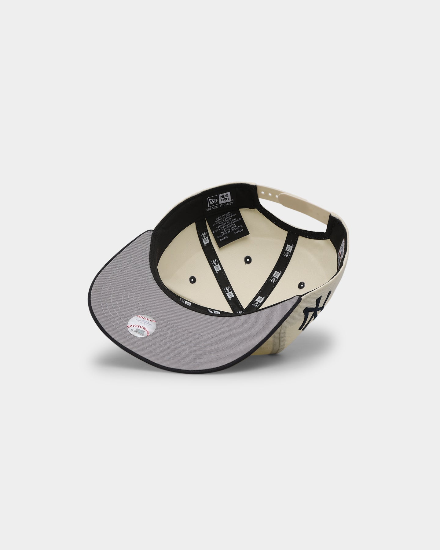 New Era New York Yankees '2000s World Series Through The Decades' 2000 World Series Golfer Snapback Chrome White