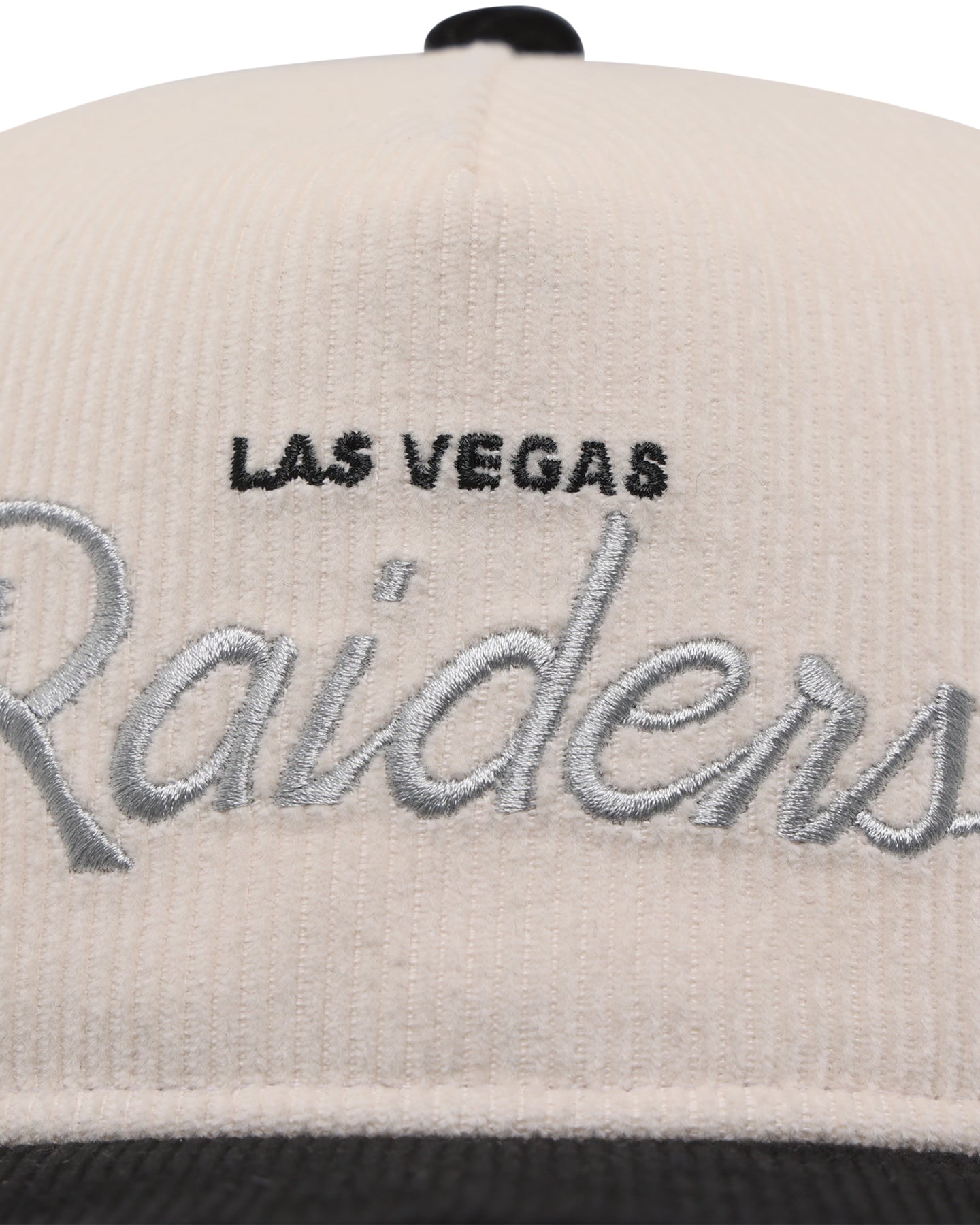 New Era Las Vegas Raiders 'Chrome Corduroy Throwback Script' Golfer Snapback Chrome White