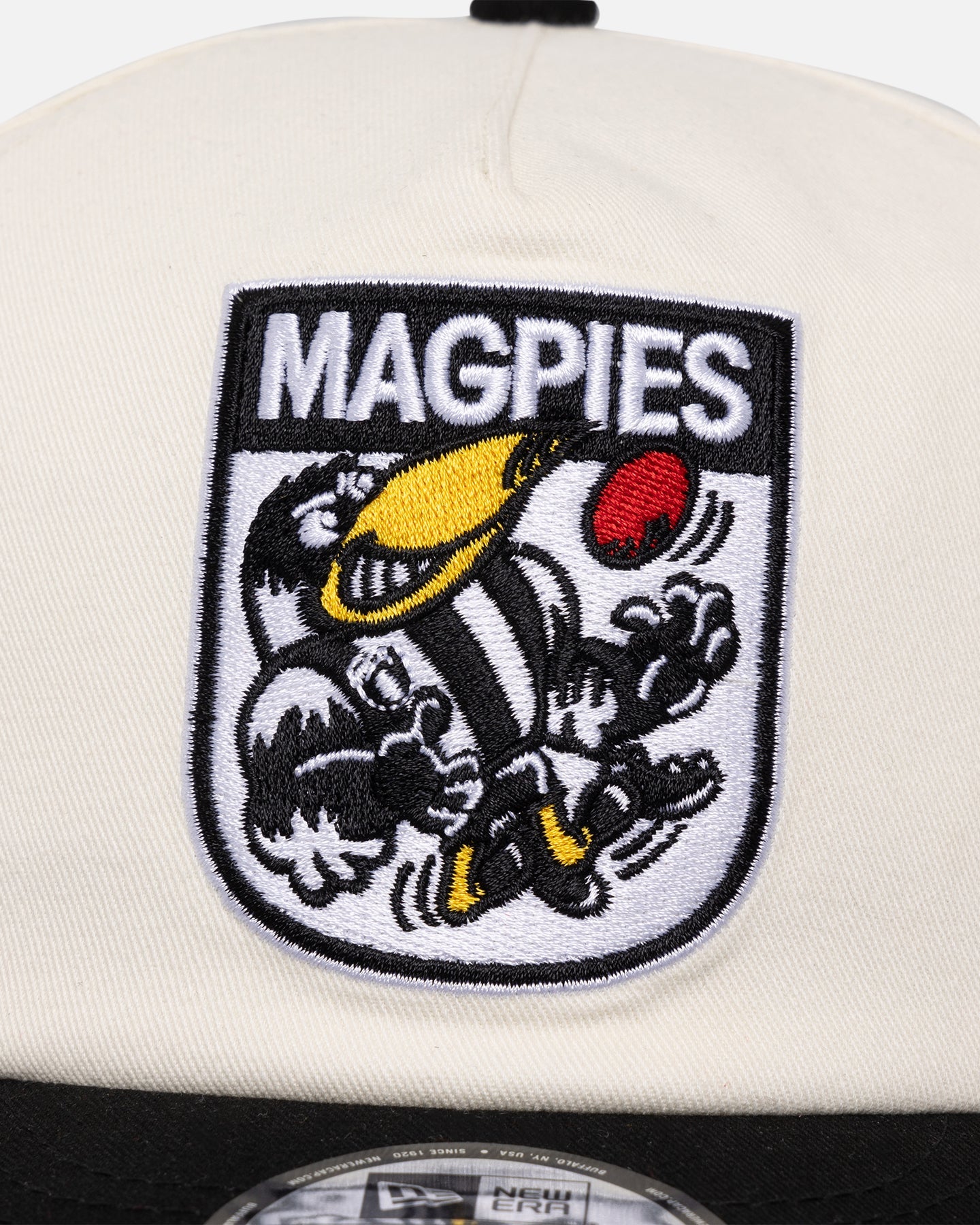 New Era Collingwood Magpies Official Team Golfer Snapback OTC