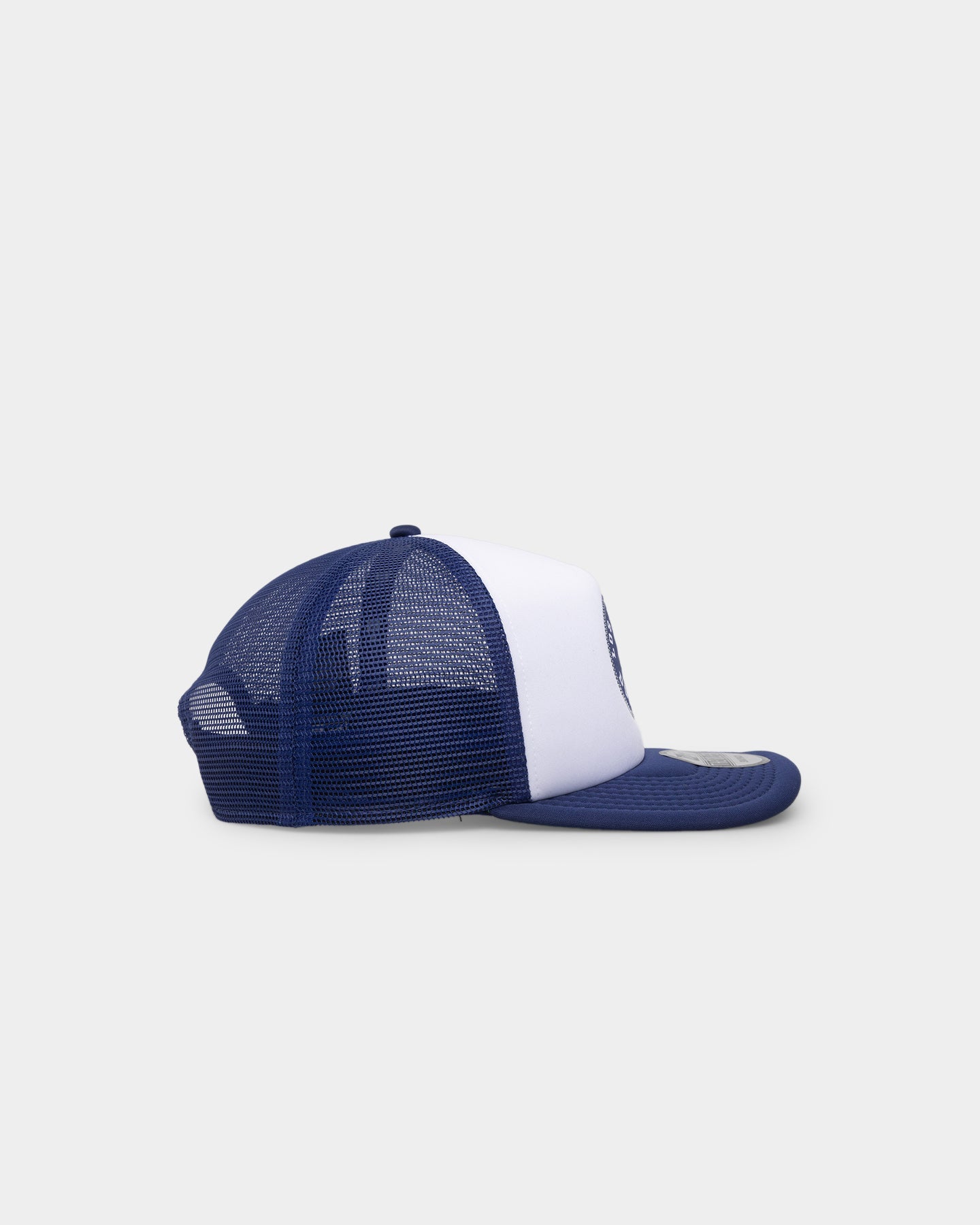 New Era Los Angeles Dodgers 'Retro Badge' Golfer Trucker Snapback White/Dark Royal