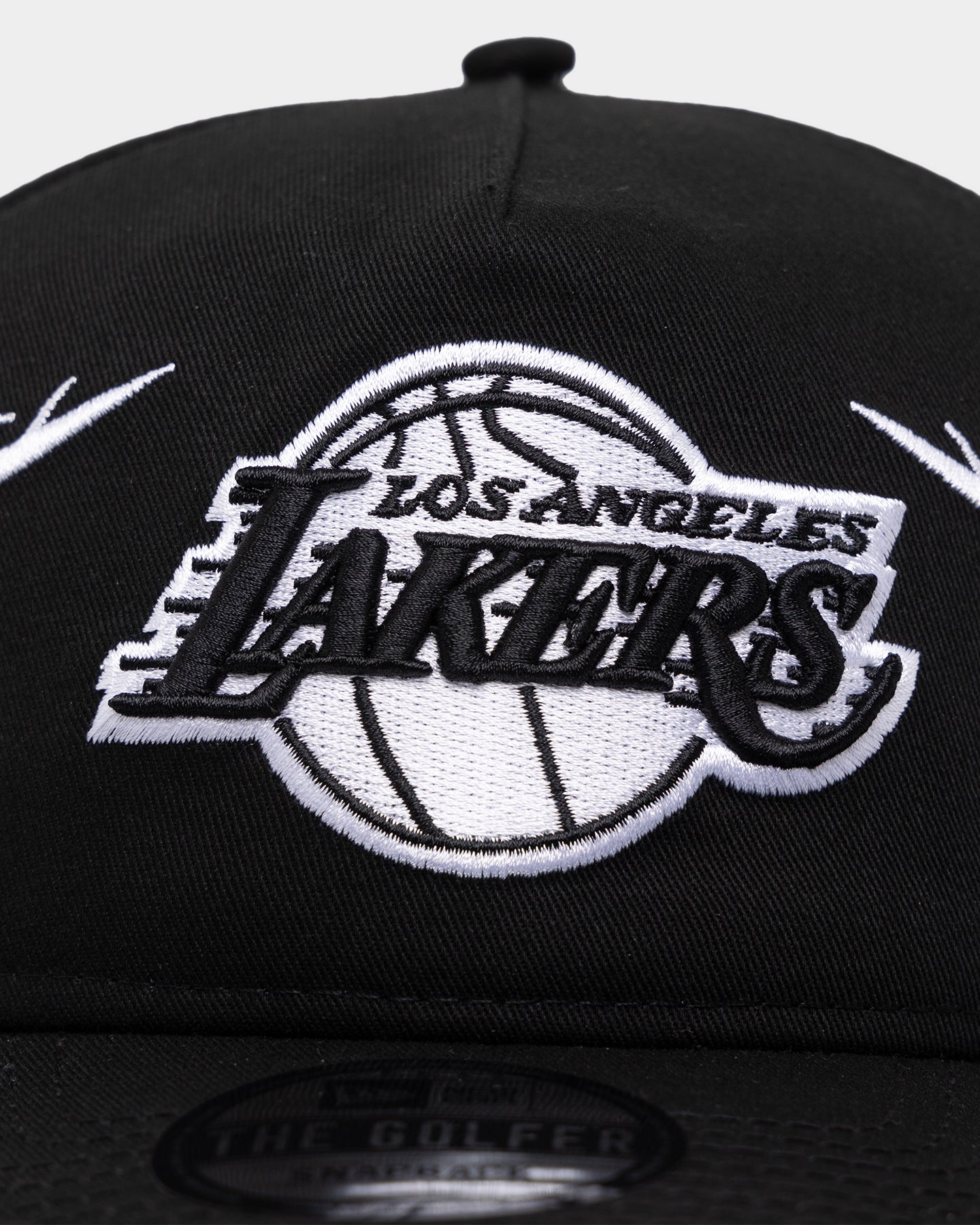 New Era Los Angeles Lakers 'Twisted Thorns' Golfer Pre-Curved Snapback Black