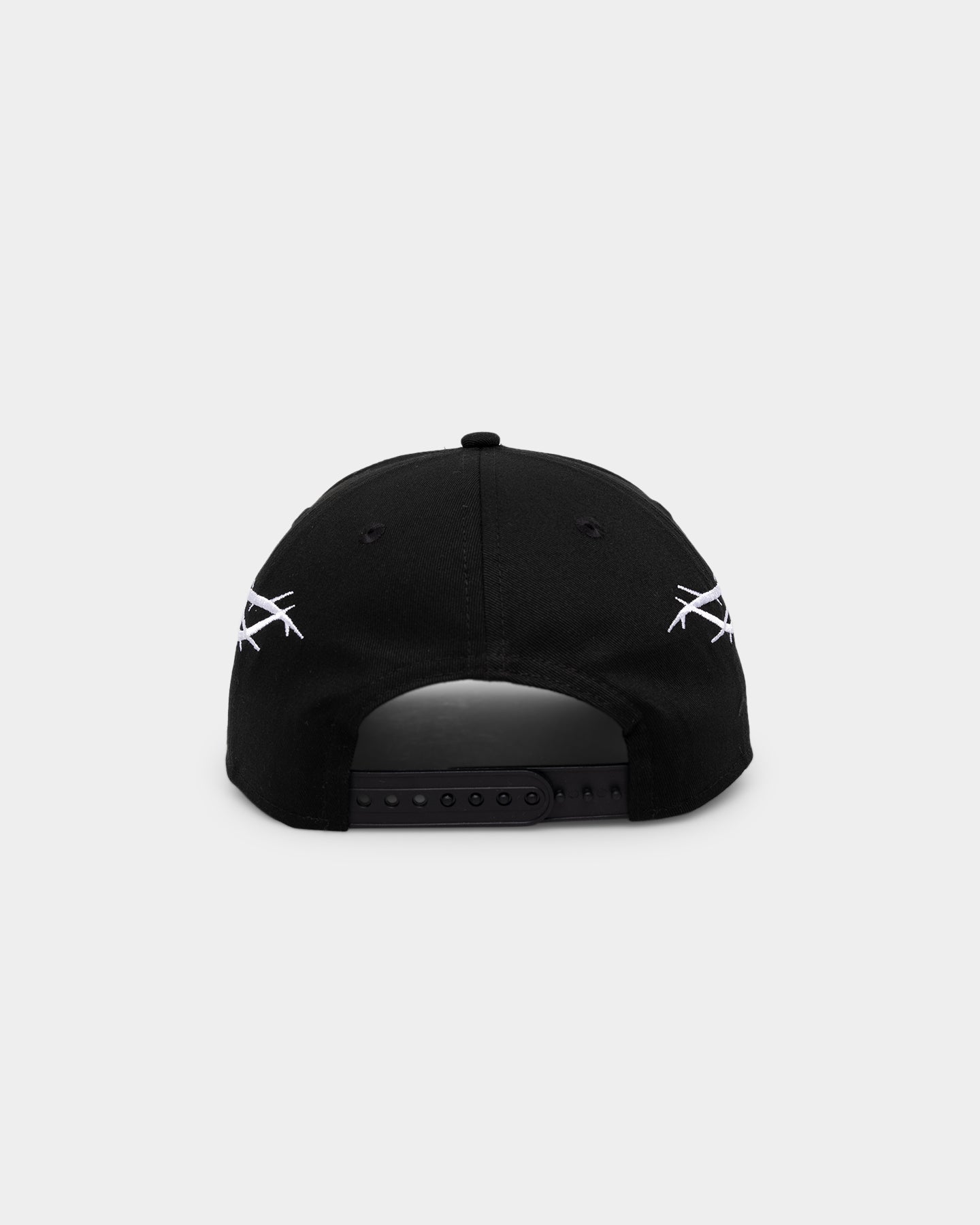 New Era Las Vegas Raiders 'Twisted Thorns' Golfer Pre-Curved Snapback Black