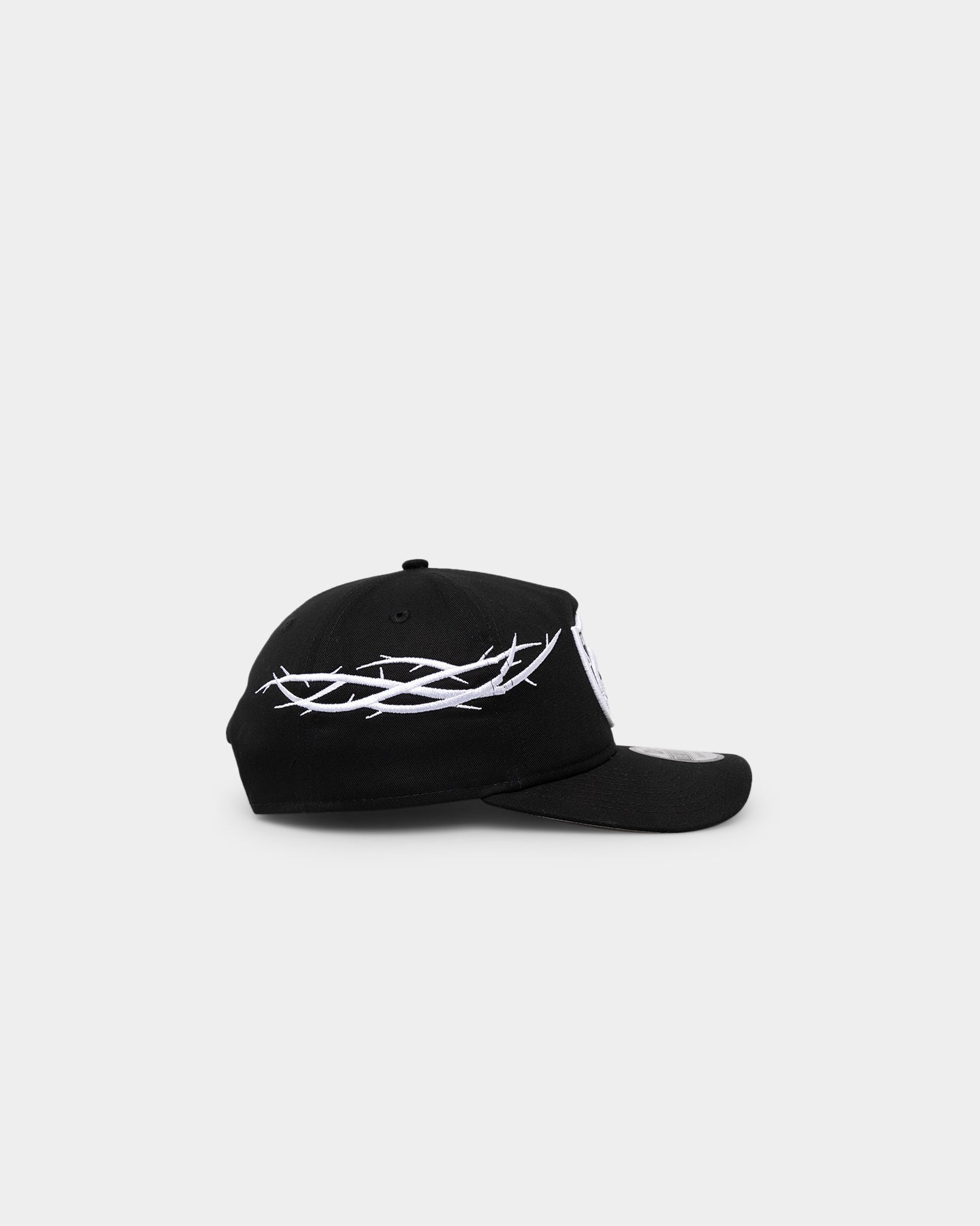 New Era Las Vegas Raiders 'Twisted Thorns' Golfer Pre-Curved Snapback Black