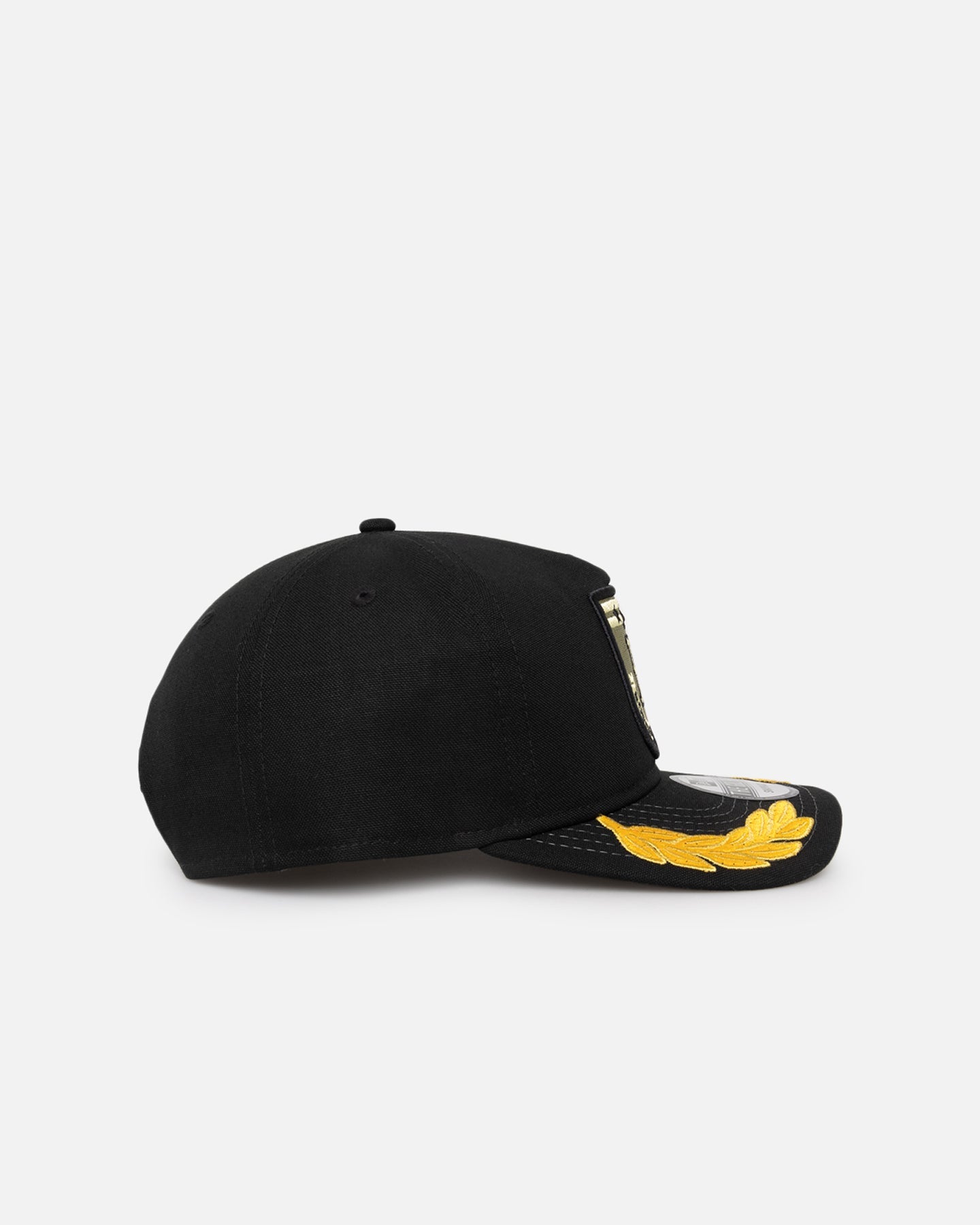 New Era Boston Red Sox 'Military Patch' Pre-Curved Golfer Snapback Black