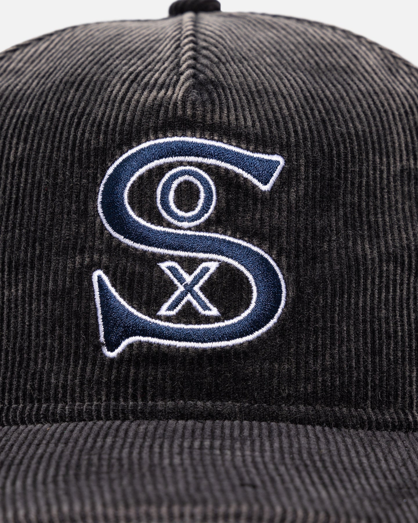 New Era Chicago White Sox 'Washed Corduroy Golfer' Pre-Curved Golfer Snapback Washed Black
