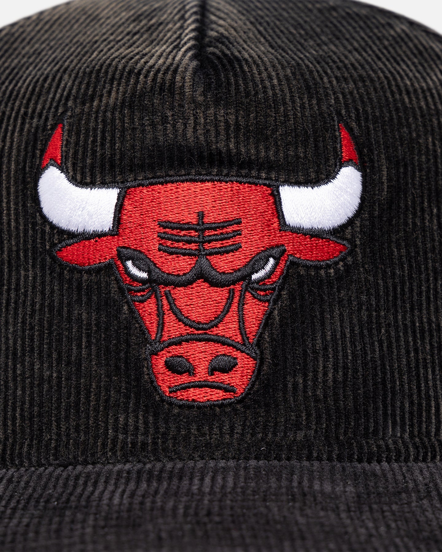 New Era Chicago Bulls 'Washed Corduroy Golfer' Pre-Curved Golfer Snapback Washed Black